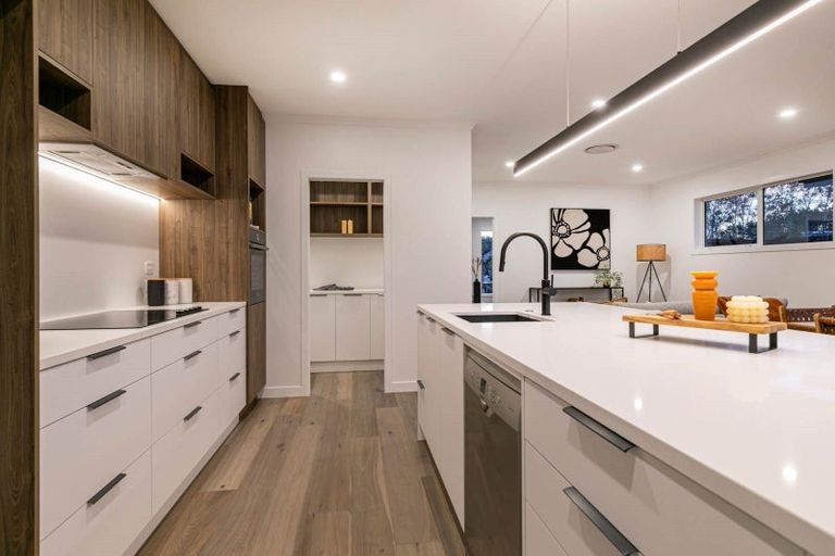 Photo of property in 7 Houpuni Road, Wainui, 0932