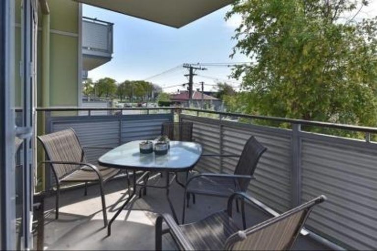 Photo of property in 6/12 Hutcheson Street, Sydenham, Christchurch, 8023