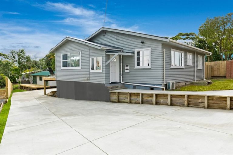 Photo of property in 122 Sunnyside Road, Sunnyvale, Auckland, 0612