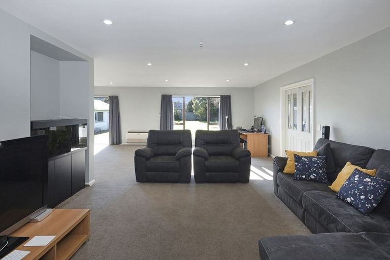 Photo of property in 15 Lees Road, Strowan, Christchurch, 8052