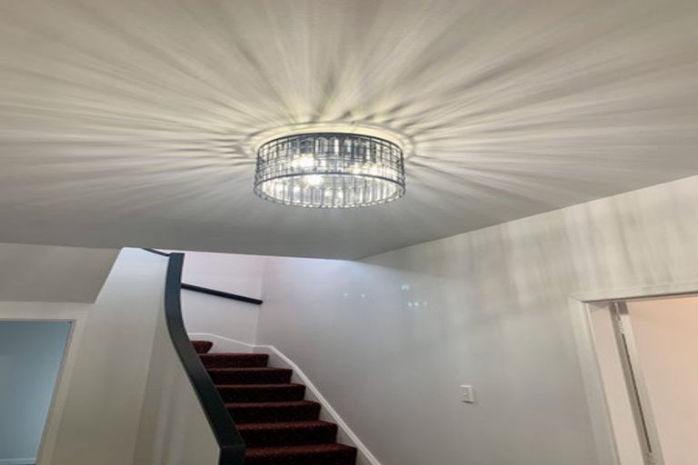 Photo of property in 7 Straven Road, Riccarton, Christchurch, 8011