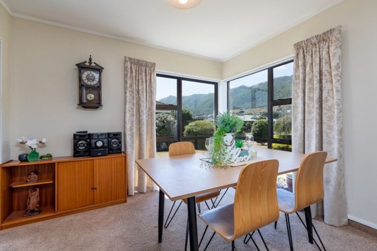 Photo of property in 84 Parata Street, Waikanae, 5036