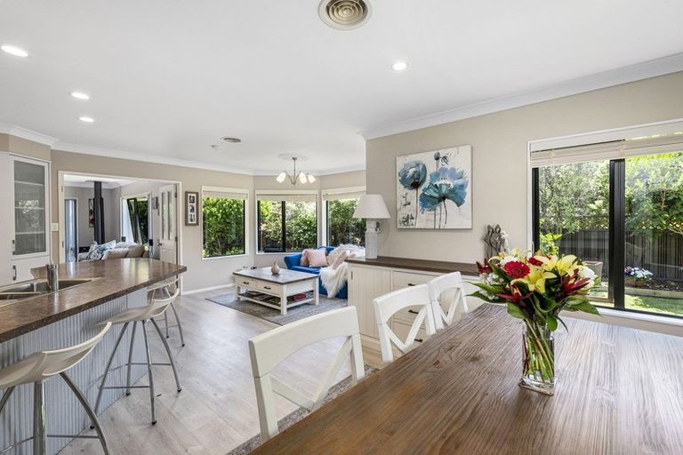 Photo of property in 31 Oriwa Crescent, Otaki, 5512