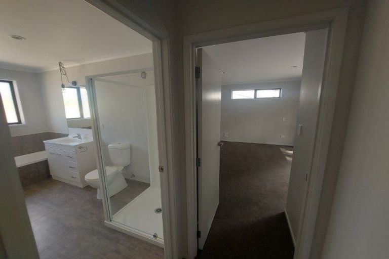 Photo of property in 8 Waimanu Place, Ruakaka, 0116