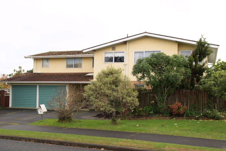 Photo of property in 1 Bemrose Place, Cockle Bay, Auckland, 2014