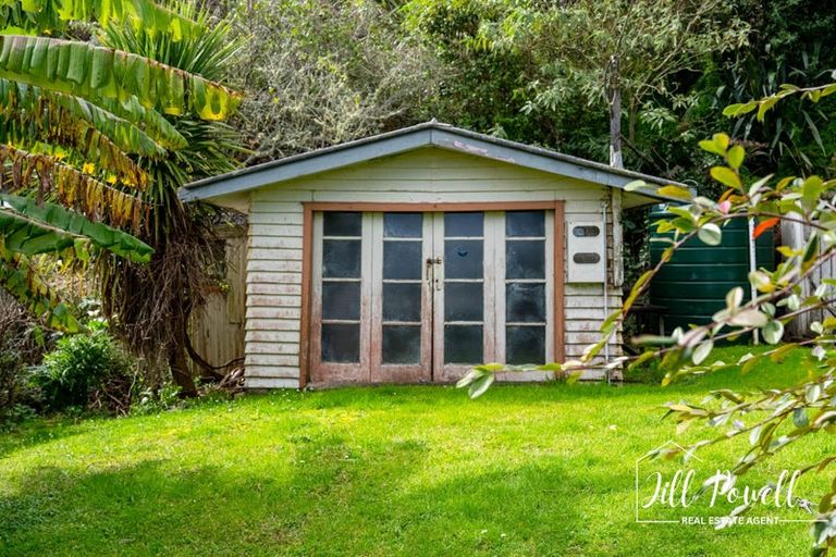 Photo of property in 13 Moana Road, Tinopai, 0593