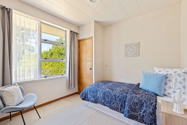 Photo of property in 29 Awanui Street, Merrilands, New Plymouth, 4312