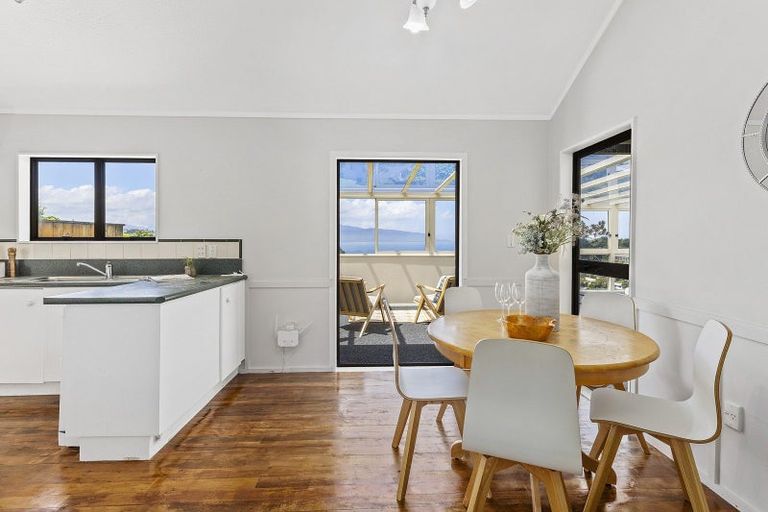 Photo of property in 52 Frobisher Street, Island Bay, Wellington, 6023
