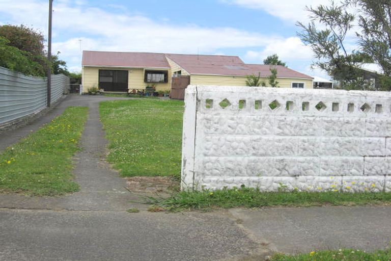 Photo of property in 12 Murray Street, Aramoho, Whanganui, 4500