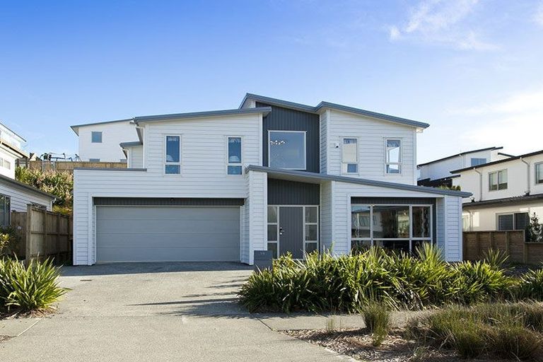 Photo of property in 3 Tuangi Street, Long Bay, Auckland, 0630