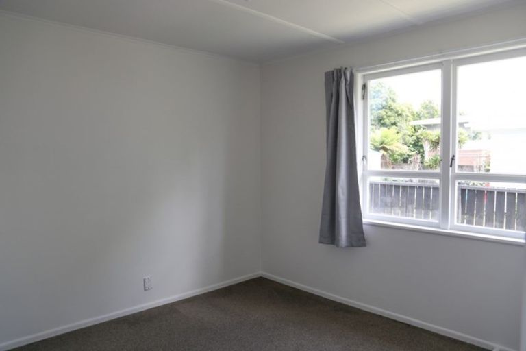 Photo of property in 33 Te Rangitautahanga Road, Turangi, 3334