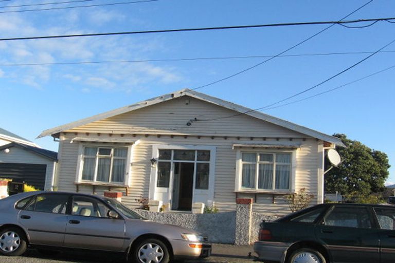 Photo of property in 2 Heretaunga Street, Petone, Lower Hutt, 5012