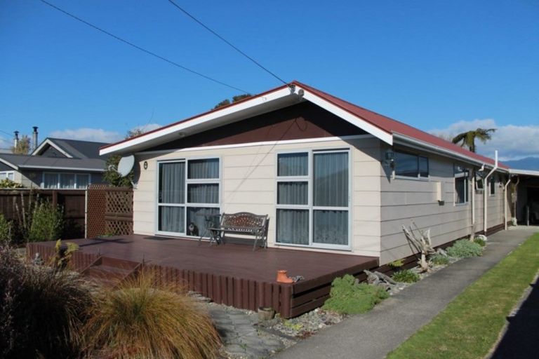 Photo of property in 10 Forbes Street, Westport, 7825