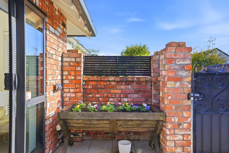 Photo of property in 3/206 Springfield Road, St Albans, Christchurch, 8014