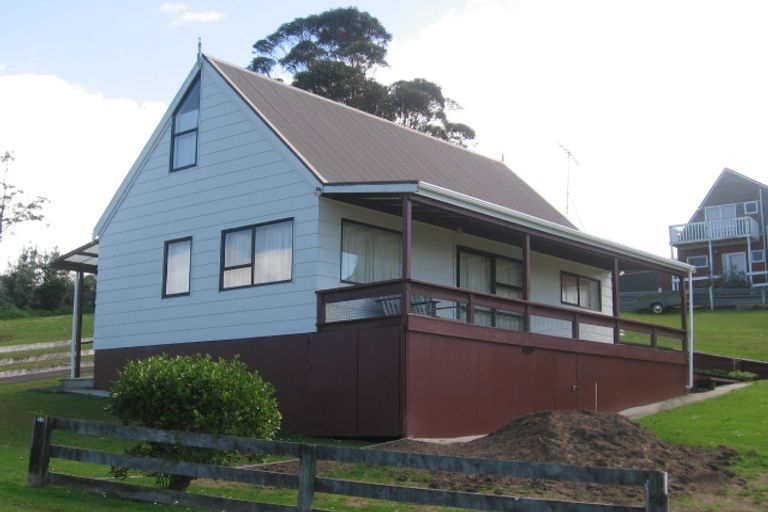 Photo of property in 22 Cuvier Crescent, Kuaotunu West, Whitianga, 3592