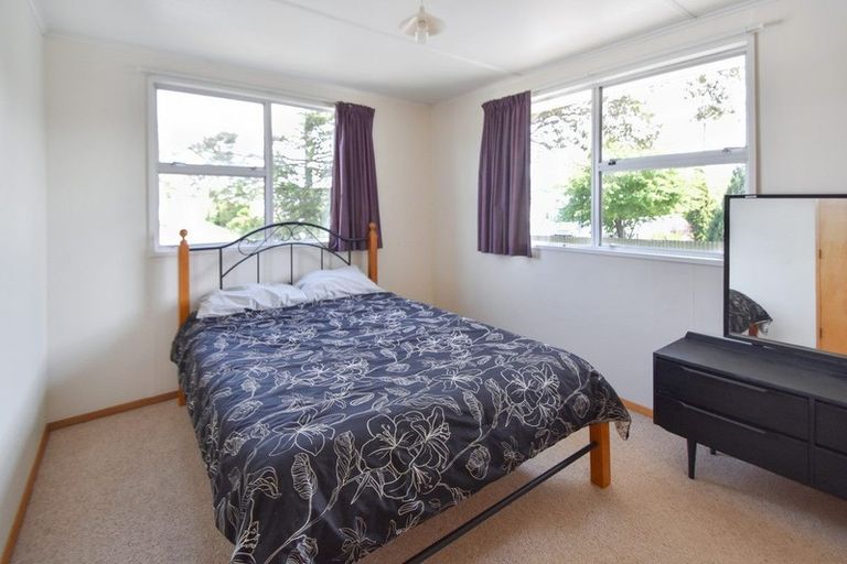 Photo of property in 2 Hunter Crescent, Twizel, 7901