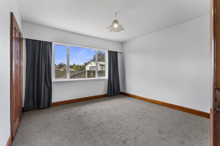 Photo of property in 1/43 Aorangi Road, Bryndwr, Christchurch, 8053