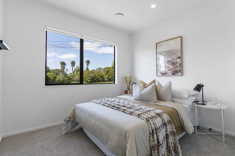 Photo of property in 1 Tauhinu Road, Greenhithe, Auckland, 0632