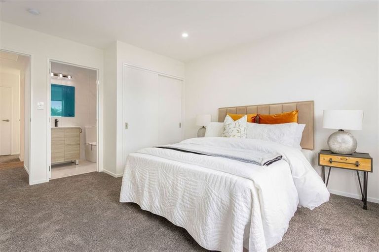 Photo of property in 4/20 Metcalfe Road, Ranui, Auckland, 0612