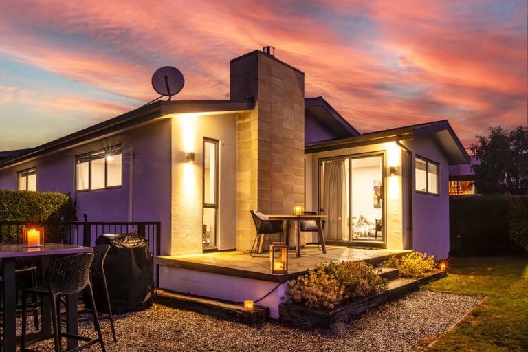 Photo of property in 8 Bracken Street, Arrowtown, 9302