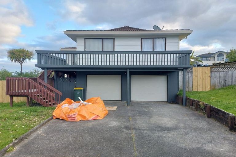 Photo of property in 21 Rhinevale Close, Henderson, Auckland, 0612