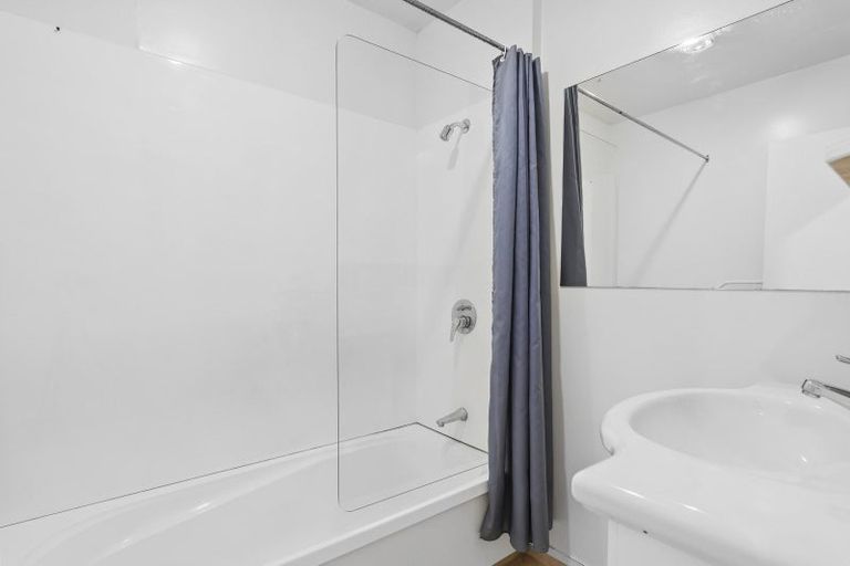 Photo of property in 100 Anderson Road, Wanaka, 9305