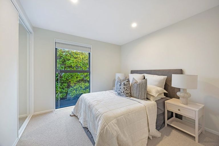 Photo of property in 1/100 Innes Road, St Albans, 8052