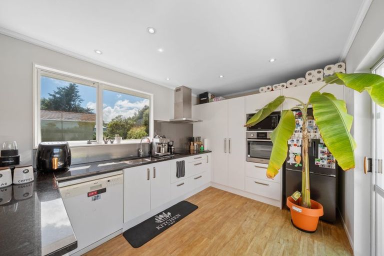 Photo of property in 5 Montserrat Place, Grenada Village, Wellington, 6037