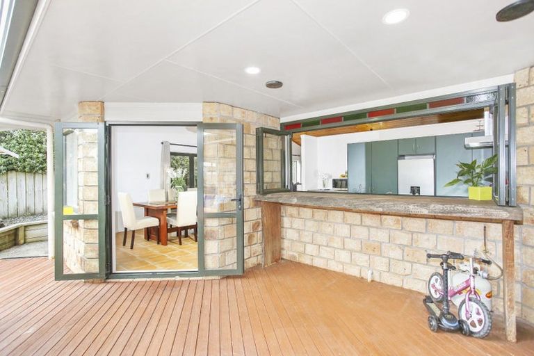 Photo of property in 4 Vela Place, Clarks Beach, 2122