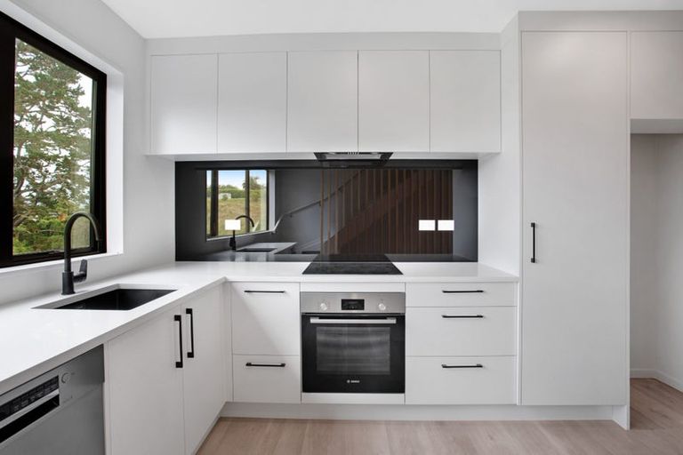 Photo of property in 52 Ara Mara Hua, Henderson, Auckland, 0612