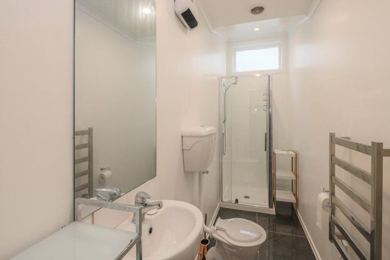 Photo of property in 22 Glenpark Avenue, Frankleigh Park, New Plymouth, 4310