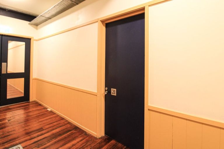 Photo of property in Hannahs Warehouse Apartments, 21/13 Leeds Street, Te Aro, Wellington, 6011