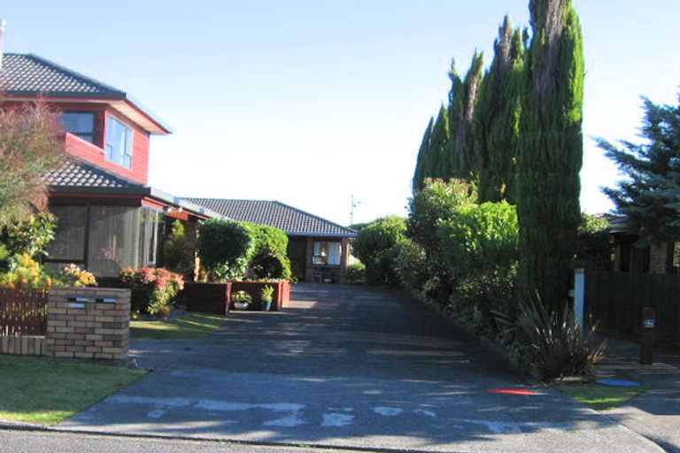 Photo of property in 18a Alice Avenue, Orewa, 0931