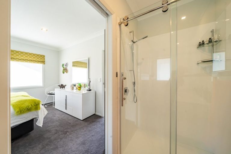 Photo of property in 19 Flotilla Place, Whitby, Porirua, 5024