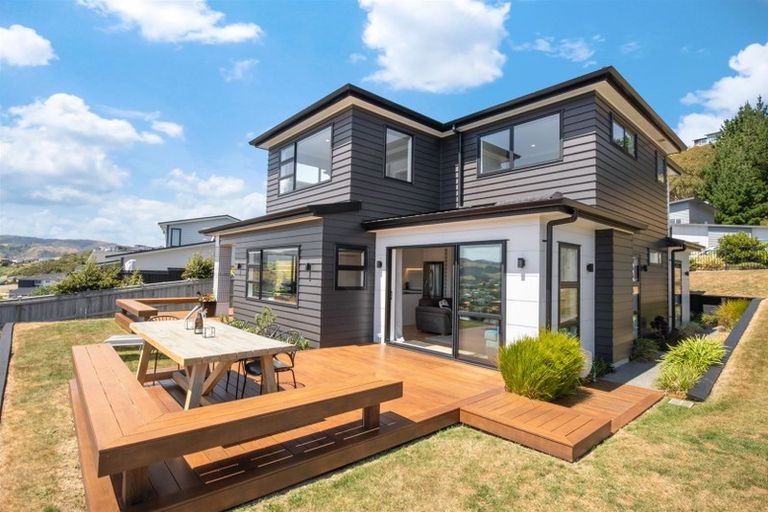 Photo of property in 20 Pacific View, Whitby, Porirua, 5024
