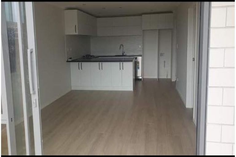 Photo of property in 2 Ridgeview Close, Red Beach, 0932