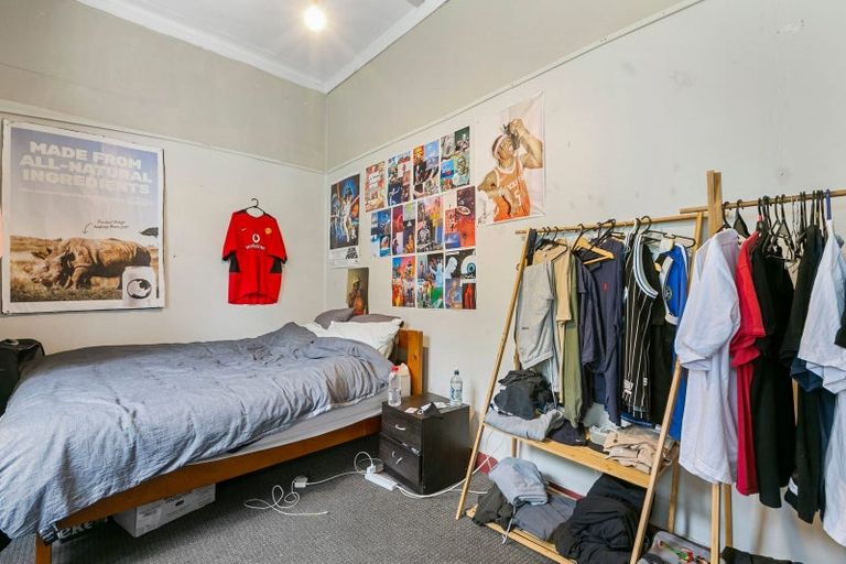 Photo of property in 74 Heriot Row, North Dunedin, Dunedin, 9016