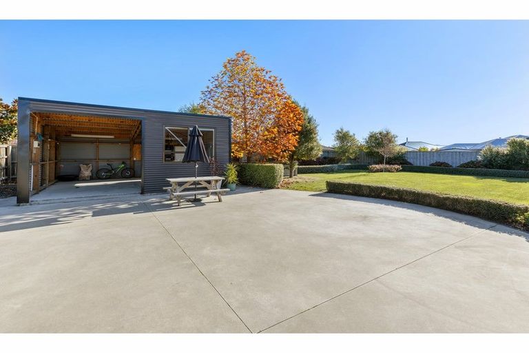 Photo of property in 38 Willowside Place, Amberley, 7410