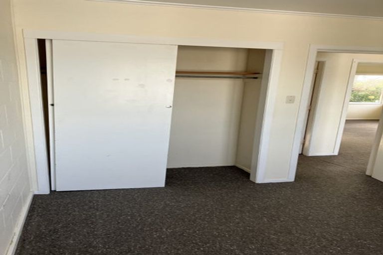 Photo of property in 9 Archbold Street, Newlands, Wellington, 6037