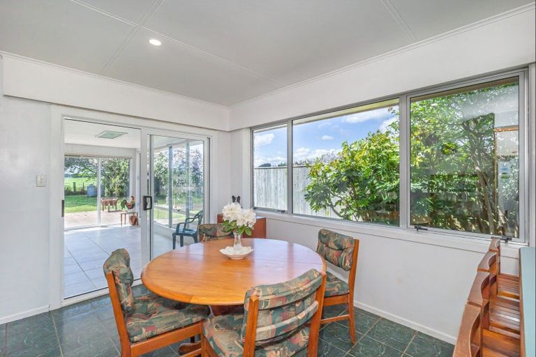 Photo of property in 208 Lindsay Road, Levin, 5510