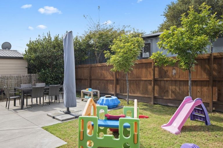 Photo of property in 1a First Avenue, Glenbrook, Waiuku, 2681