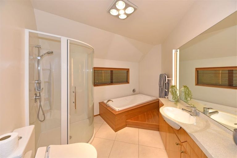 Photo of property in 10 Parkham Drive, Burnside, Christchurch, 8053