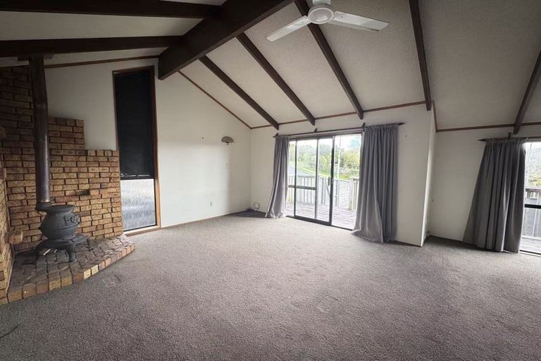 Photo of property in 27 Oaktree Avenue, Browns Bay, Auckland, 0630