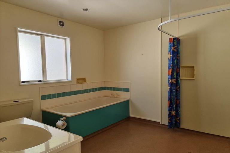 Photo of property in 5 Harry Ell Drive, Cashmere, Christchurch, 8022