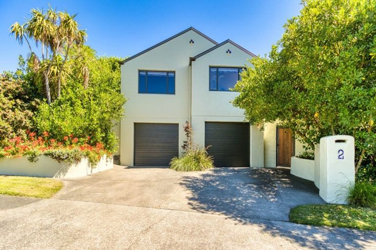 Photo of property in 2 Ritchie Place, Havelock North, 4130