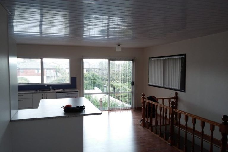 Photo of property in 28 Katrina Place, Massey, Auckland, 0614