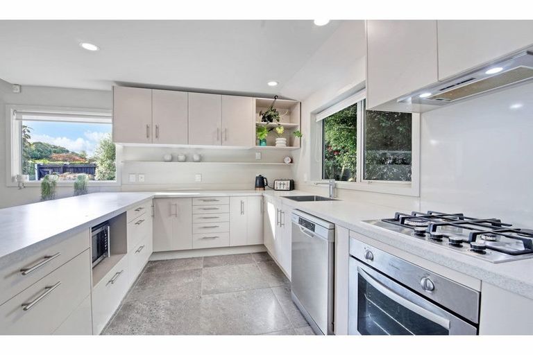 Photo of property in 41 Halswell Junction Road, Halswell, Christchurch, 8025