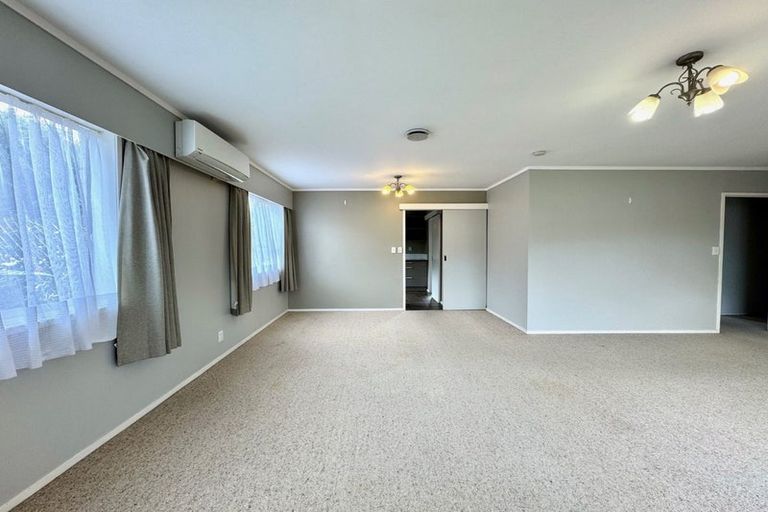 Photo of property in 1/27 Butley Drive, Farm Cove, Auckland, 2012