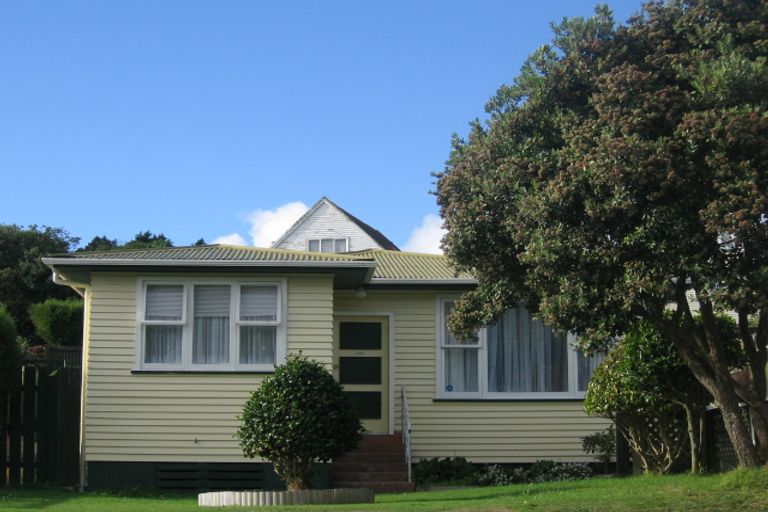 Photo of property in 23 Levant Street, Cannons Creek, Porirua, 5024