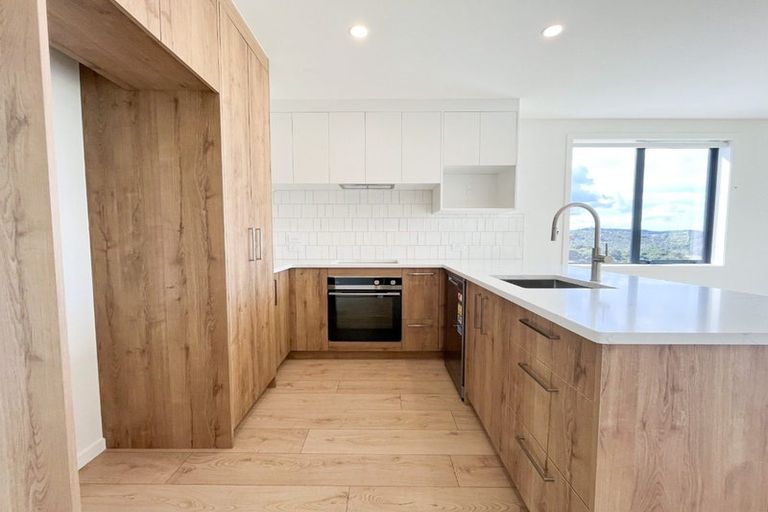 Photo of property in 1/23 Makomako Drive, Orewa, 0931